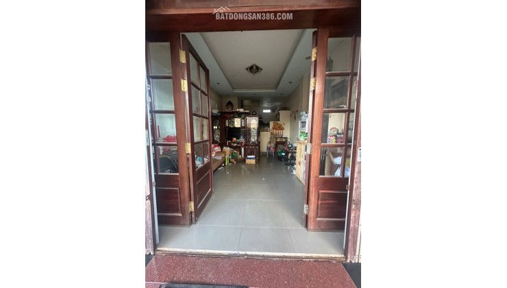 NHÀ 3 LẦU MÁI CHE THANG BTCT - HẺM ÂU DƯƠNG LÂN P3, Q8